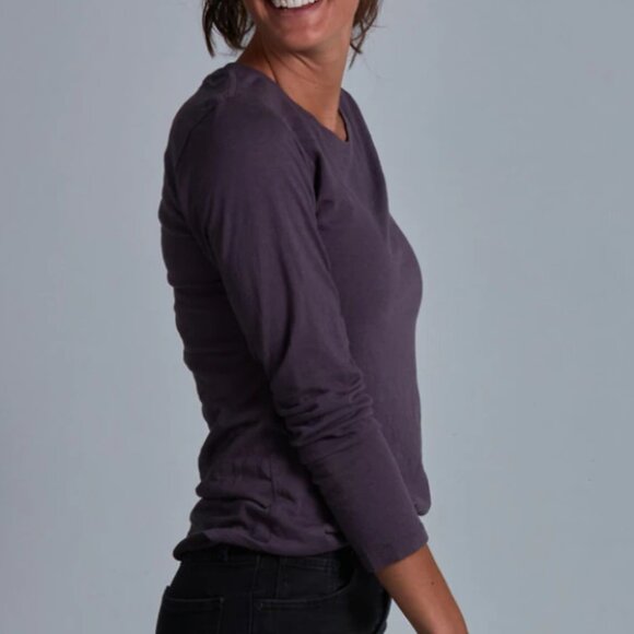 Women's Onno Long Sleeve Bamboo T-Shirt Dirty Purple - Picture 1 of 3